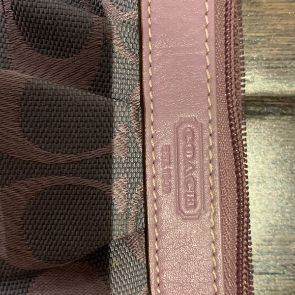 coach wristlet - Picture 3 of 3
